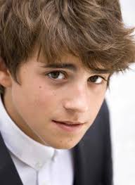Charlie Rowe 1335199060 Jpg 640 878 Charlie Rowe Brown Hair Brown Eyes Guy Character Inspiration Male