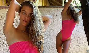 Nancy was born to a well to do jewish family in philadelphia. Nina Agdal Displays Her Sensational Figure In Sizzling New Swimwear Snaps Daily Mail Online