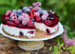 For a recipe with so few ingredients (cream cheese, eggs, sugar, sour cream, vanilla & salt), it took a lot longer than you might think to develop the perfect version. 6 Of The Best Summer Cheesecake Recipes Thejournal Ie