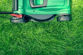 There is a $45 to $65 charge for service calls (depends on how far away you live), plus a minimum of one hour labor per piece of equipment (if more than one piece). Factors To Look At When Choosing A Lawn Mower Repair Service Company