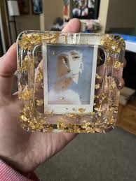 My First Successful Resin Project Ashtray With Gold Foil And A Polaroid Picture Picture Found On Pinterest And Pr Diy Resin Crafts Diy Resin Art Resin Crafts