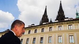 Krátce poté, co andrej babiš zveřejnil na sociálních sítích svou fotografii z festivalu votvírák, na které močí u mobilního pisoáru, začaly na sociálních sítích kolovat další varianty scény, která se patrně stane. Komentar Babis Dostane Sanci Utect Na Hrad A Vystridat Zemana Zpravy Tiscali Cz