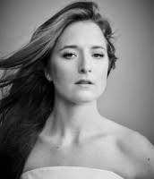 Grace Gummer Age, Height, Bio, Husband, Mother & Family
