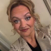 Desiree Wisniewski's Instagram, Twitter & Facebook