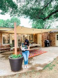 Diy adjustable sun tracking canopy for your backyard. A Quick D I Y Sun Shade For The Backyard Lissa Anglin Part Of Me Blog