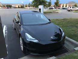 Black Tesla Model 3 Vin 322 Spotted By Jimmyz80 Boulderinn Tesla Tesla Elektroauto Models