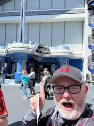 How do table autographs work? It says "8x10 only", so does that mean they  already have a photo ready then the actor signs it? I don't need to bring  my own stuff