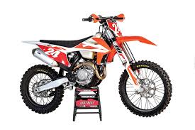 The best 450 dirt bike i know is a honda crf 450 by far. 2019 Ktm 450xc F Vollstandiger Test Dirt Bike Magazine