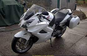 Picture Of A 2005 Suzuki Gsx R600 Sportbike Id 143645 Honda Vfr Honda Bobber Touring Bike