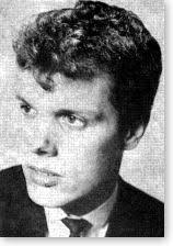 Meet the Singer: Wayne Calvert