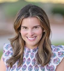 Renee Ponder's Instagram, Twitter & Facebook