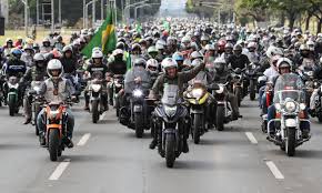 Bolsonaro anda de moto no guarujá. Bolsonaro Promove Passeio De Moto No Rio A Tribuna Rj