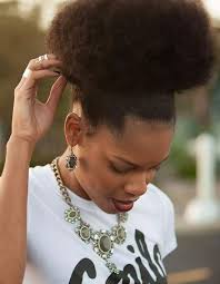 Le tutoriel ici, réalisé par lipsncheeks 21. Idee Coiffure Afro Naturel Hiver 2015 Coiffures Afro Les Filles Stylees Donnent Le Ton Elle