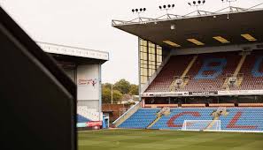 Burnley fc är en engelsk professionell fotbollsklubb i burnley, grundad 1882. Residence 60 Turf Moor Burnley Fc Soccerbible