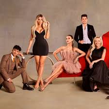 The official home of #celebsgodating on @e4tweets. 85jvjhpw47me3m