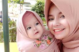 Rotan anak perempuan yang tidak mahu solat apabila berumur 10 tahun. 10 Cara Mendidik Anak Perempuan Cara Rasulullah Bidadari My