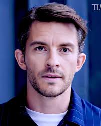 Jonny looking outrageously good during his interview with Time 😍 📸:  Screencapped and edited by me. 🎥:  https://time.com/6174899/jonathan-bailey/ (link in bio) #jonathanbailey  #jonnybailey #jonathanbaileyedit #bridgerton #bridgertonedit ...