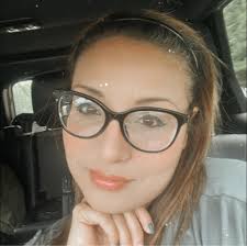 Jennifer Hudson babehhh I was rooting for you until I saw those feet with  them corns or whatever is