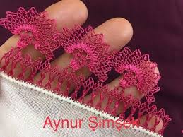 Sade Renk Igne Oyalarini Havlu Kenarlarina Igne Oyasi Namaz Ortusu Modelleri Olarak Yapabilirsiniz Karanfil Cicegini Andi Boncuk Krose Boncuk Nakis Desenleri