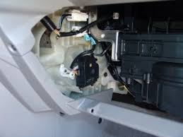 About 18 months ago the forum posts here and elsewhere helped me make a temporary and superficial repair to the driver's side actuator but this time it wasn't working. Sparky S Answers 2003 Toyota Highlander A C Stuck On Heat Part 1