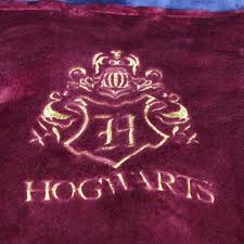 Découvrez les peignoirs pour enfants doux et confortables conçus par carré blanc ! Harry Potter Peignoir Pour Enfant Poudlard Taille 8 14 Ans