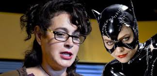 Michelle pfeiffer as catwoman in batman returns. Sean Young Still Wants To Play Catwoman