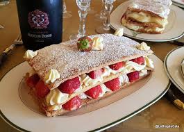 Le Blog De Cata Mille Feuille Aux Fraises Creme Patissiere Et Cha Creme Patissiere Chantilly Patissiere Mille Feuilles