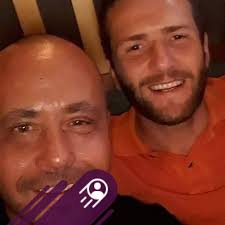 Can anyone recommend a paint and decorator please?? Must have a legit  business 👍