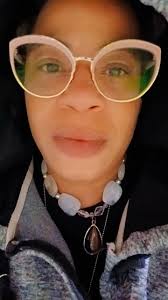 Edwina Moore (@moorelocsandbraids) • Instagram photos and videos