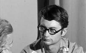 Martine Cuyt Volg de tramrails maar Remco Campert in Antwerpen, De  Parelduiker. Jaargang 20