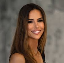 Gloria Key's Instagram, Twitter & Facebook