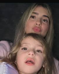 אלרואי שלי מלך העולם שלי, האוצר הטוב שבורא עולם שלח לי לפני חמש שנים. יום  הולדת שמח אהבת חיי, כל מה שאמא מתפללת ומייחלת שרק תחייך כל החיים! מברכת  אותך שהקדוש ברוך