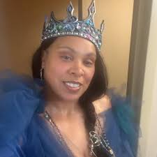 On Saturday, we celebrated Native American Heritage Night with performances  by the Mille Lacs Band of Ojibwe dancers and the Timber Trails Drum Group,  live painting by artist Holly (Miskitoos) Henning, and