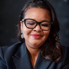 Janet Sharkey's Instagram, Twitter & Facebook