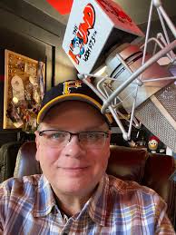 Dale Bliss's Instagram, Twitter & Facebook