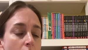 Amazon.com: I Will Always Write Back: How One Letter Changed Two Lives:  9780316241311: Ganda, Martin, Alifirenka, Caitlin, Welch, Liz: Books