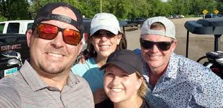 Sheri Dowell's Instagram, Twitter & Facebook