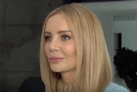 Od tego czasu przeszła kilka operacji plastycznych, którym. Agnieszka Wozniak Starak Operacje Plastyczne Gwiazdy To Temat Tabu