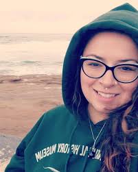 I am Amelia and. You tell about????