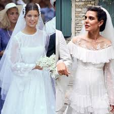 Ca' venier 11 agosto 2011.sfilata degli abiti da sposa delle ragazze sposatesi nella chiesa arcipretale di ca' venier dal 1980 al 1989. Charlotte Casiraghi La Storia Davvero Incredibile Del Suo Abito Da Sposa Amica