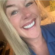 Carrie Donovan (@cdonovan2001)