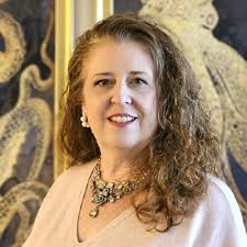 Introducing La Chica De Azul