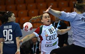 A szabályoknak megfelelően 14 játékos és 1 tartalék kap lehetőséget az olimpiai szereplésre, ám a nemzetközi szövetség friss döntése értelmében közülük bármelyik meccsre bármelyik 14 kézilabdázó benevezhető. Nehez Csoportba Kerult A Magyar Noi Kezilabda Valogatott Az Olimpian