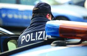 Bari, rapper e neomelodico fingono assalto a portavalori per un videoclip assalto a un portavalori a bollate: Assalto A Portavalori Nel Napoletano Bottino Da 42mila Euro Metropolisweb