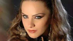 Reine Choucha "make up artist"