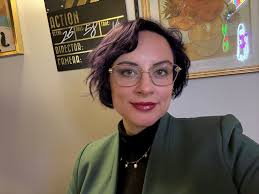 A great interview with Viking reenactors over in England. * I am sooo  envious of them when they were talking about reenacting the Battle of  Hastings with 10,000 other reenactors! That's about