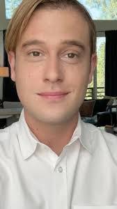 Dixie Swan's Instagram, Twitter & Facebook