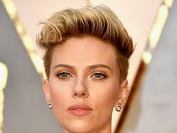 Scarlett Johansson Has Found Her Doppelganger — and is Taking Her Out for a  Drink!