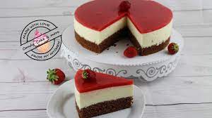 Eine erdbeersahnetorte schmeckt mit frischen pürierten erdbeeren noch besser. Zitronen Erdbeer Torte Youtube