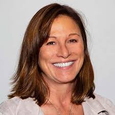 Lorie Lloyd's Instagram, Twitter & Facebook